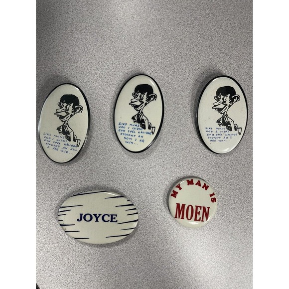 Lot Of 5‎ Mixed Pin back Buttons - Picture 1 of 7